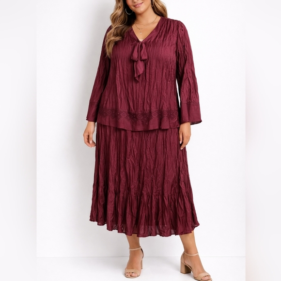 Signature by Robbie Bee Dresses & Skirts - 2X Robbie Bee Signature Crinkled Blouse & Skirt Coordinated Set Burgundy